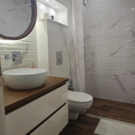 Central, Brand New With Parking *