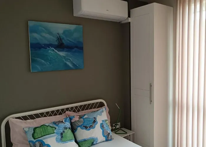 Central, Brand New With Parking Błagojewgrad